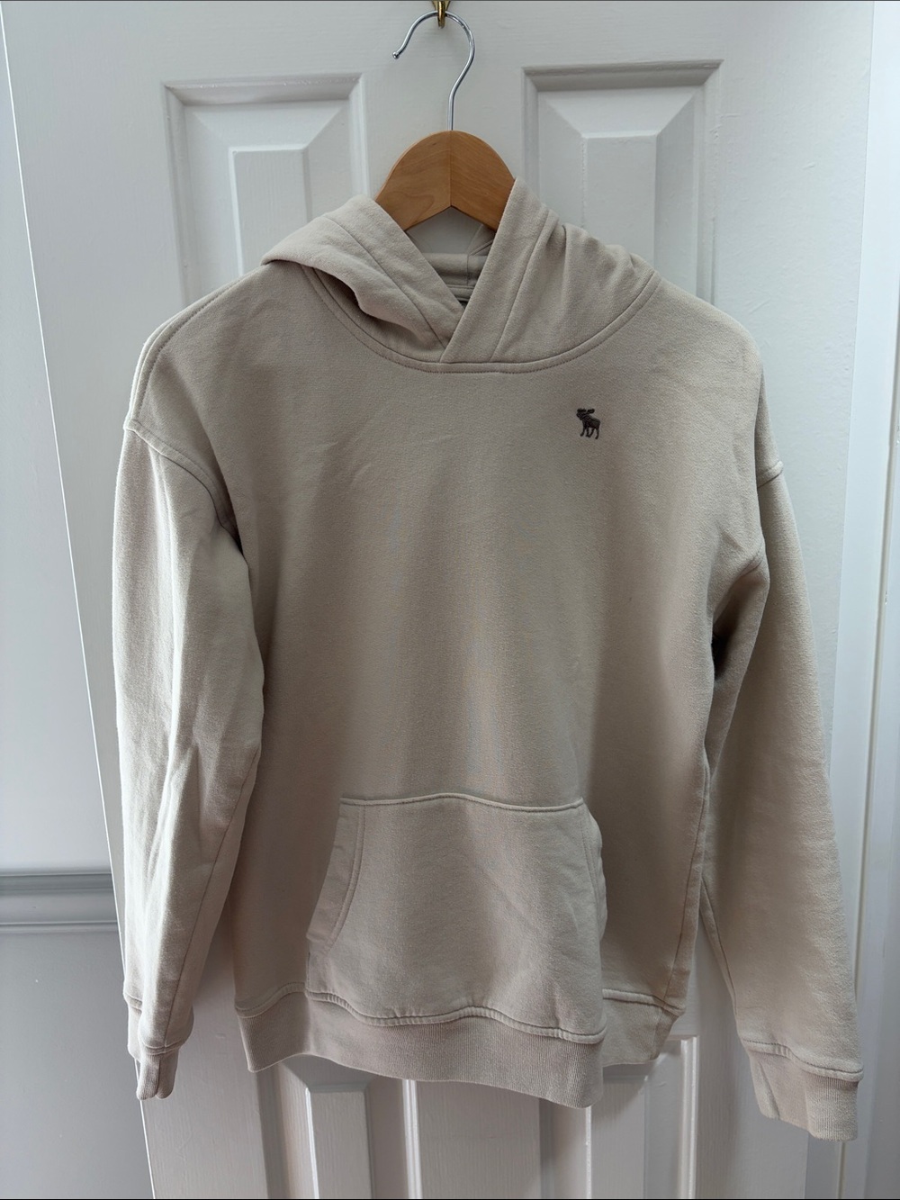 Abercrombie & Fitch Cream Pullover Hoodie